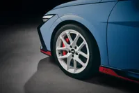 18" N2 Gloss White Alloy Wheel SET